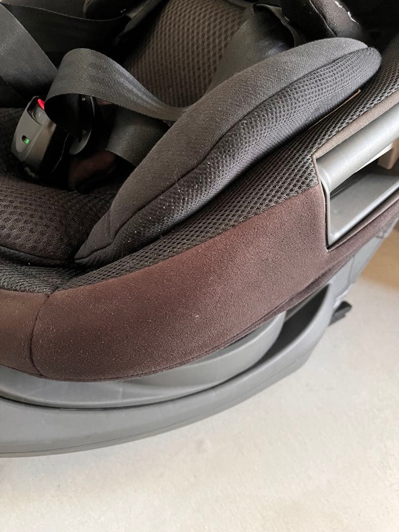 Combi エッグショック THE S plus ISOFIX ZB-750