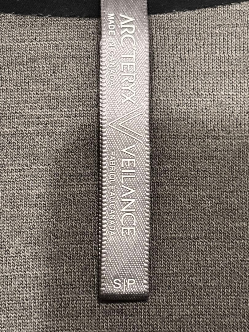 ジャケット・アウター ARC'TERYX VEILANCE 21751 GRAPH CARDIGAN