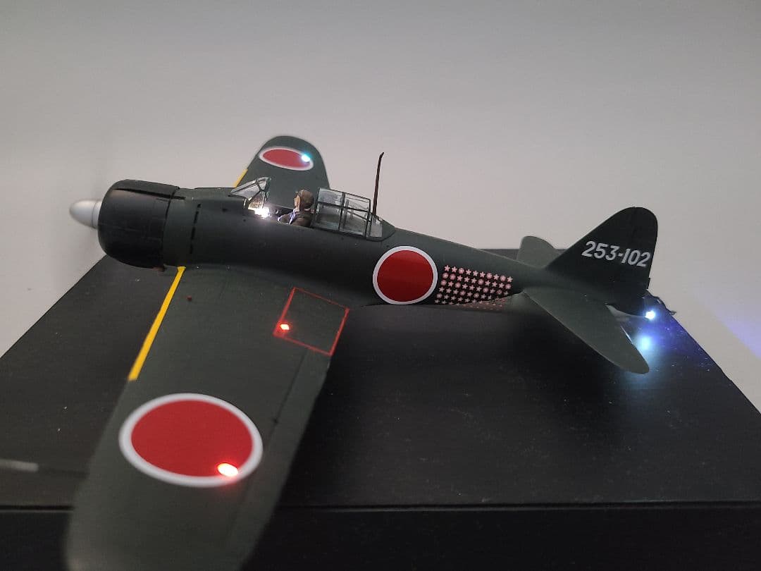 零式艦上戦闘機21型 岩本 徹三 飛曹長搭乗機リアルモーターライズ完成品