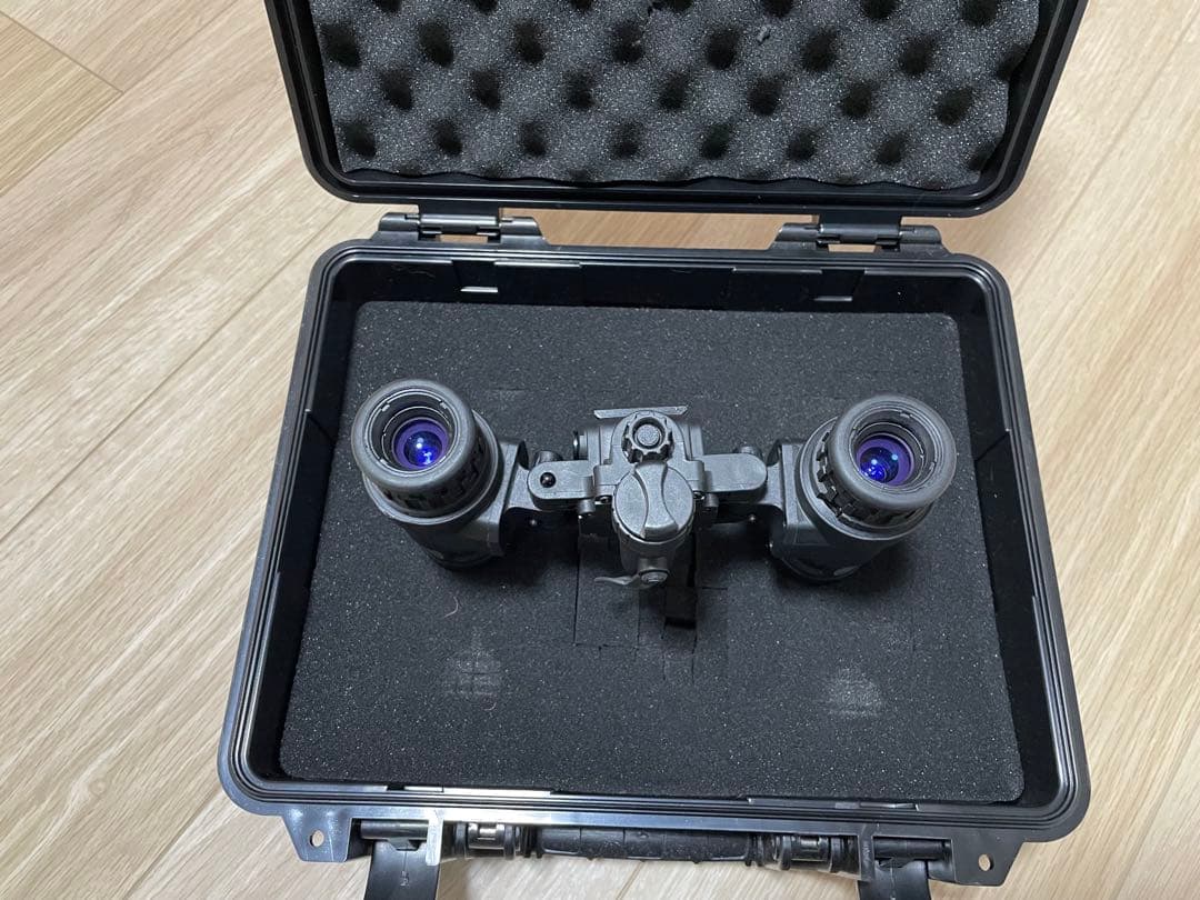 PVS31　デジタルナイトビジョン 実動 IR 四角画面