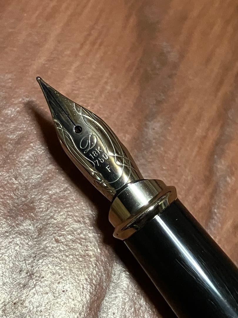 S.T. Dupont 万年筆 ペン先18K 750 エステーデュポン ブラック