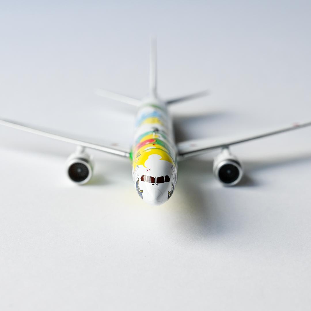 ANA B787-9 ピカチュウジェット ギア着脱可 1/400