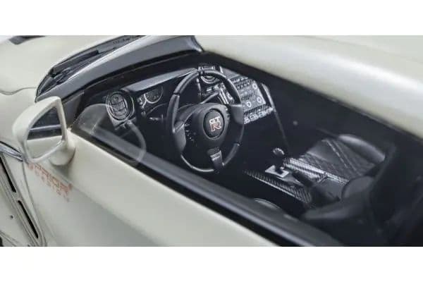 新品•未開封　1/18　ブライア　デザイン　日産　スカイライン　GT-Ｒ