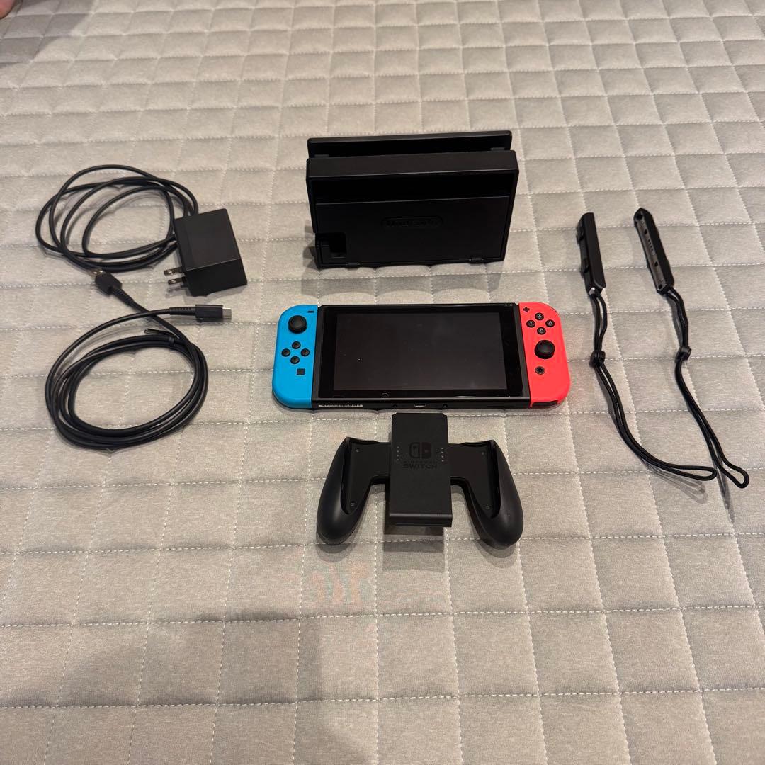 t*u様 Nintendo Switch 本体 赤/青 Joy-Con