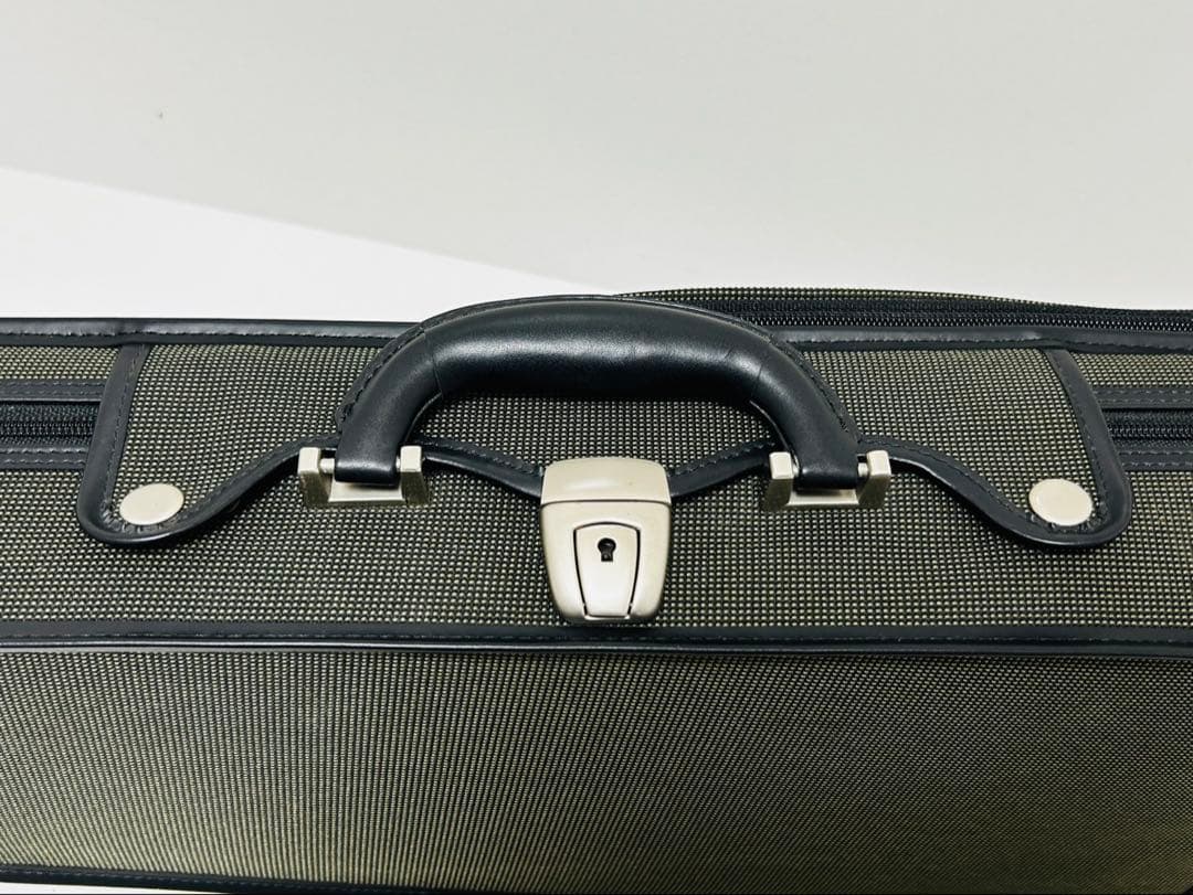 美品　YAMAHA サイレントバイオリン　セミハードケース