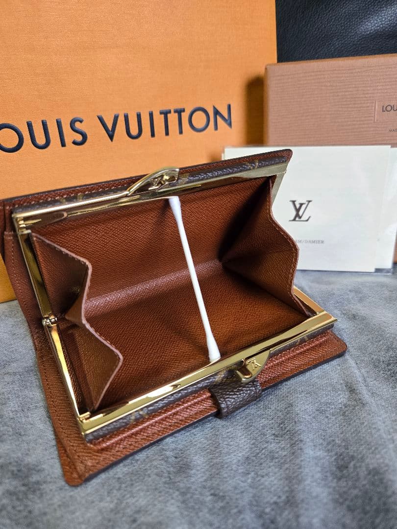 LOUIS VUITTON ルイヴィトン がま口 二つ折り財布