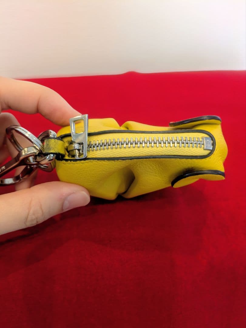 ロエベ ケース チャーム ゾウ