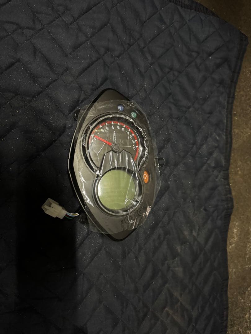 シグナスse44jスピードメーター 黒 9ピン