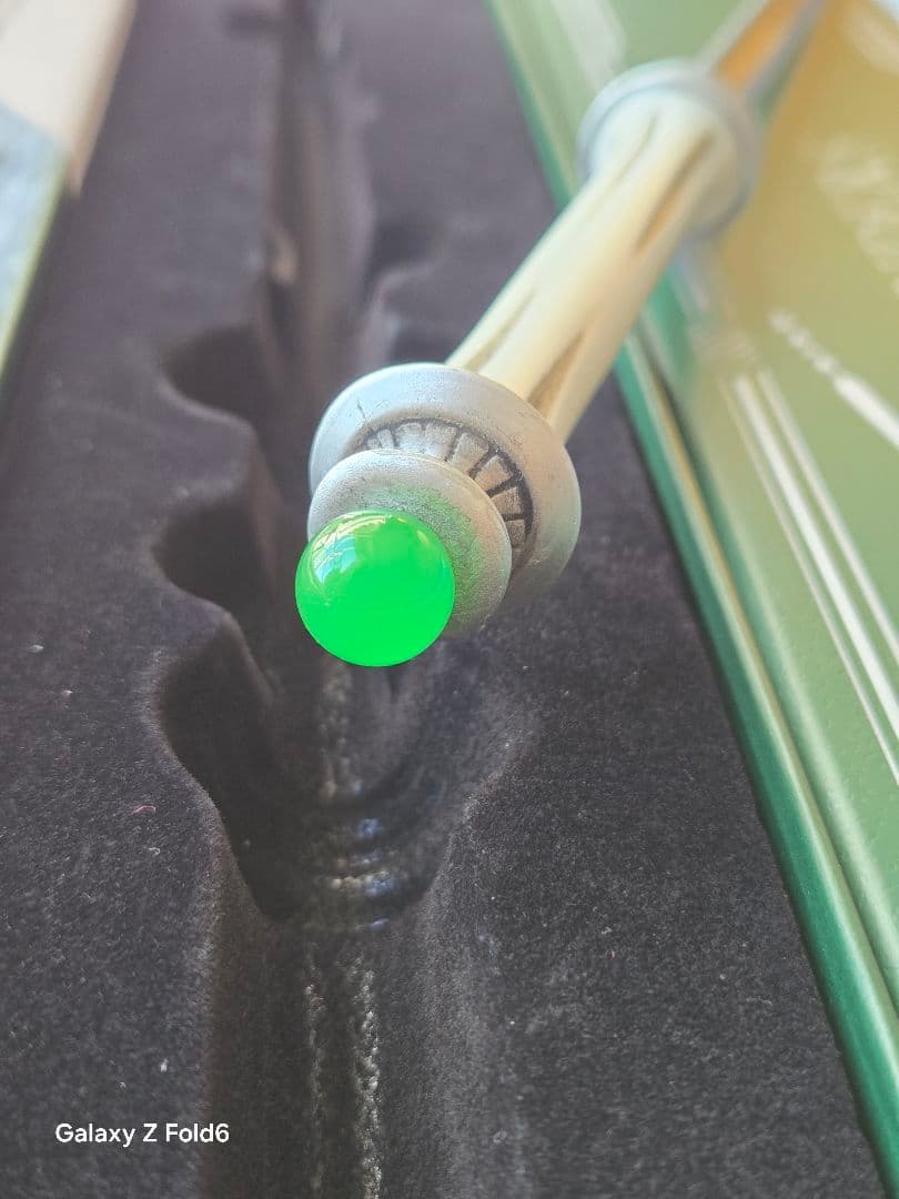 USJスーパーマリオパワーアップバンド3本 ＆ ハリーポッター 魔法の杖