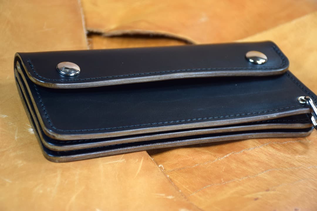 ⭐️タイムセール　トラッカーウォレット 　馬革 　ホースパット　茶芯　黒