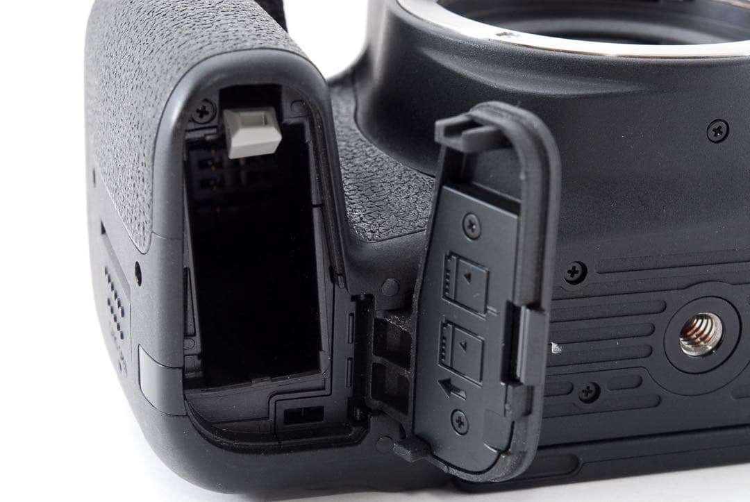 デジタル一眼レフカメラ/canon kiss x 9i標準&望遠レンズセット