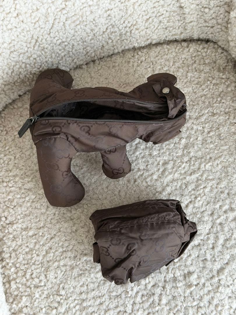 Gucci ブラウン クマ型 ぬいぐるみ　キーホルダー