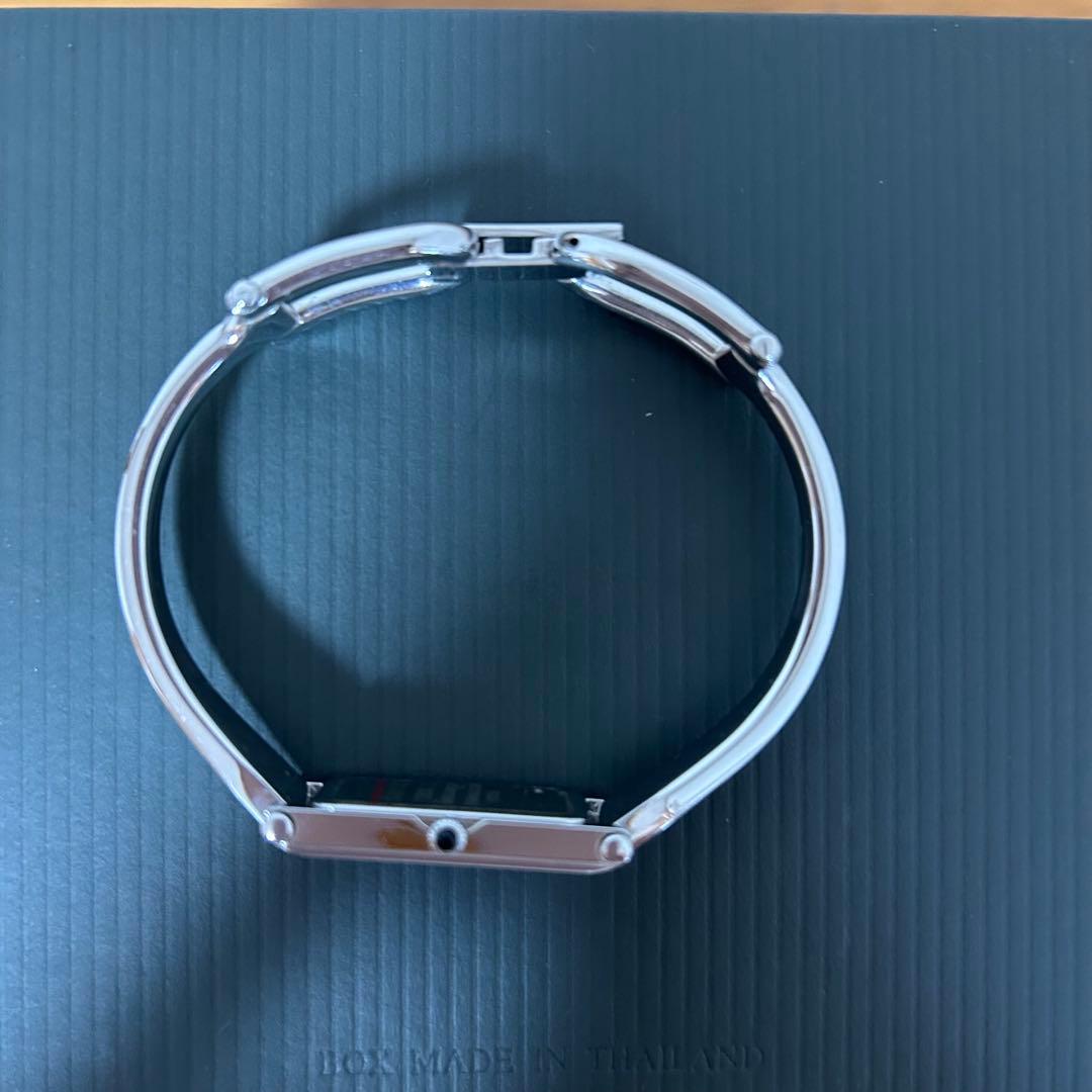 GUCCI 1500 L 腕時計　レディース　電池交換稼働中