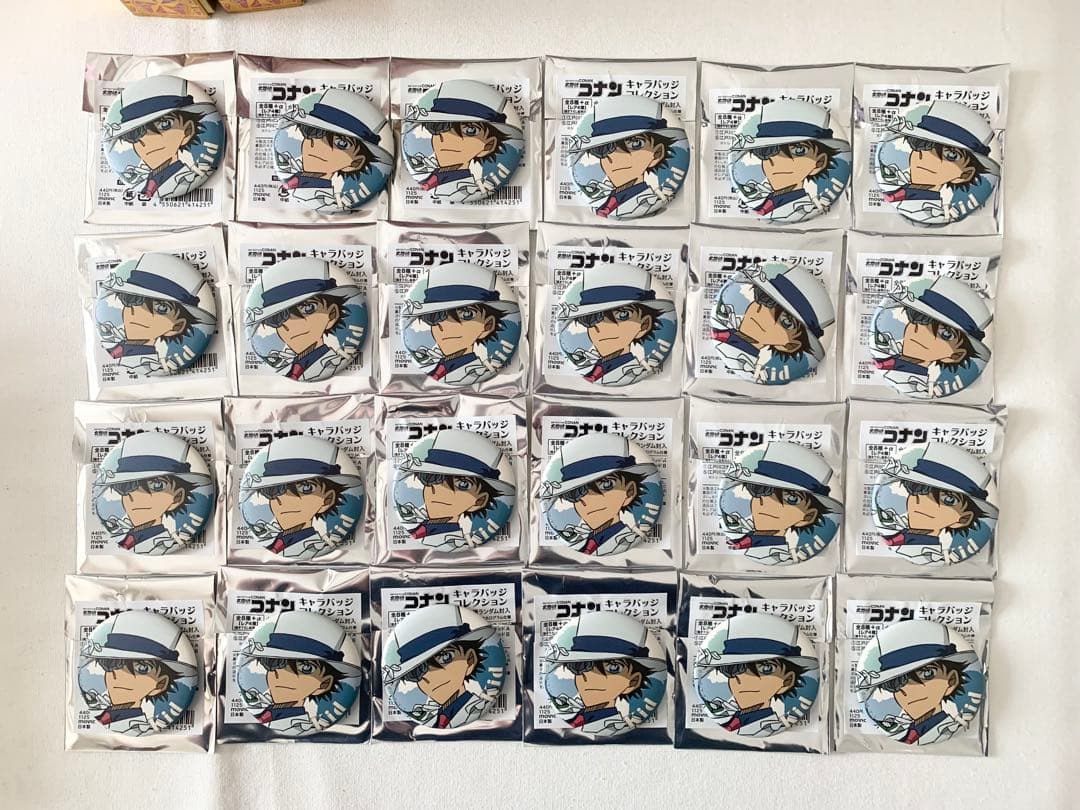 名探偵コナン 怪盗キッド 缶バッジ 24個