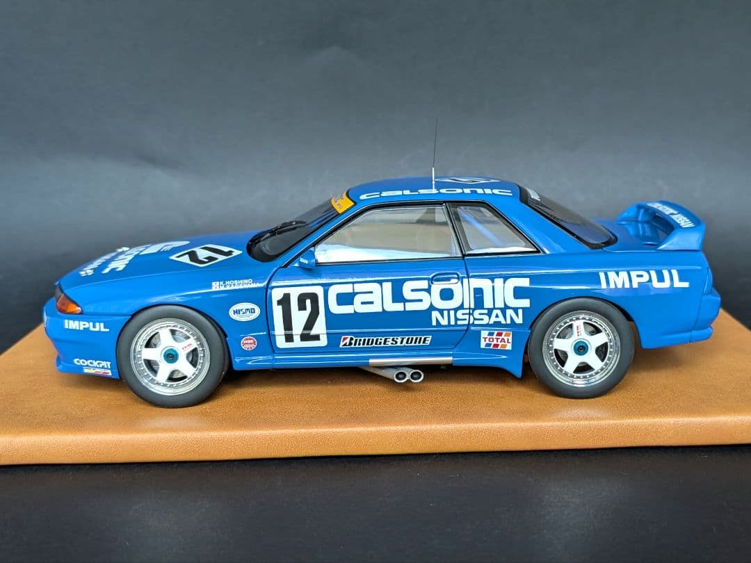 オートアート 1/18 日産スカイライン GT-R R32 カルソニック #12