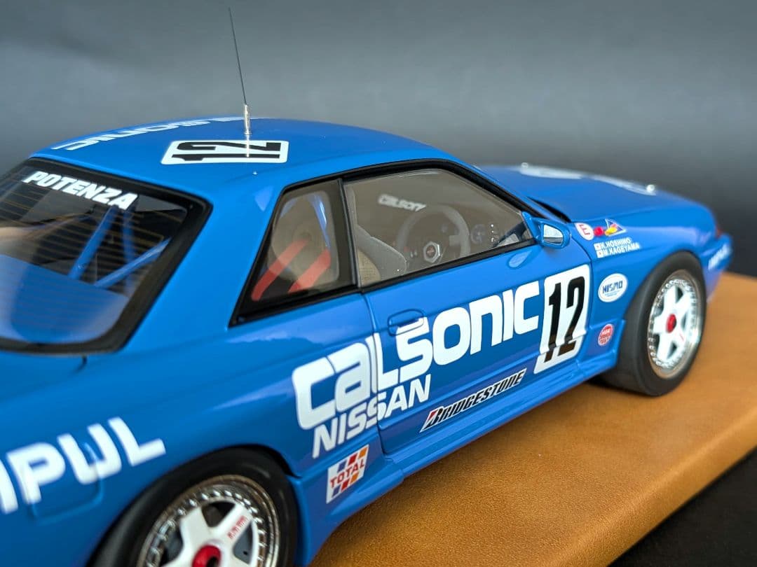 オートアート 1/18 日産スカイライン GT-R R32 カルソニック #12