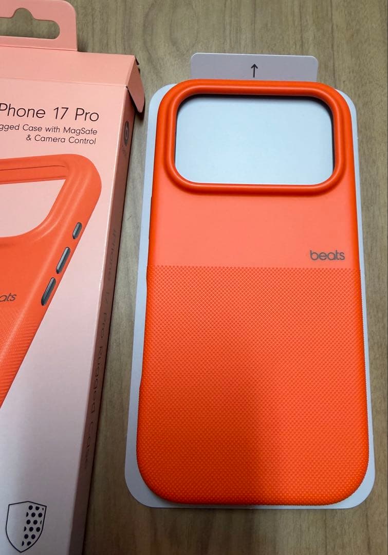 新品未使用　Beats iPhone 17 Pro Case MagSafe