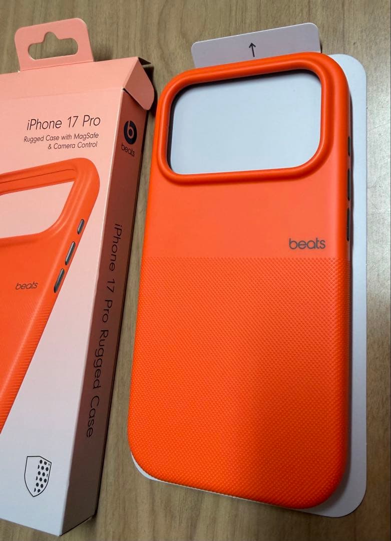 新品未使用　Beats iPhone 17 Pro Case MagSafe