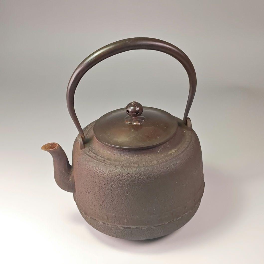 ウ311 鉄瓶『釜師　角谷莎村』『万代屋鉄瓶　共箱』茶道具　急須