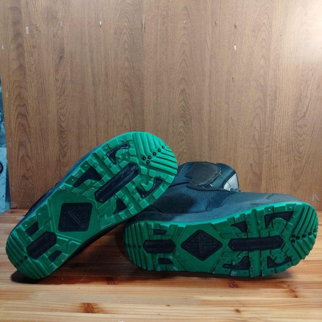 美品 BUZRUN　スノーボードブーツ　 26027