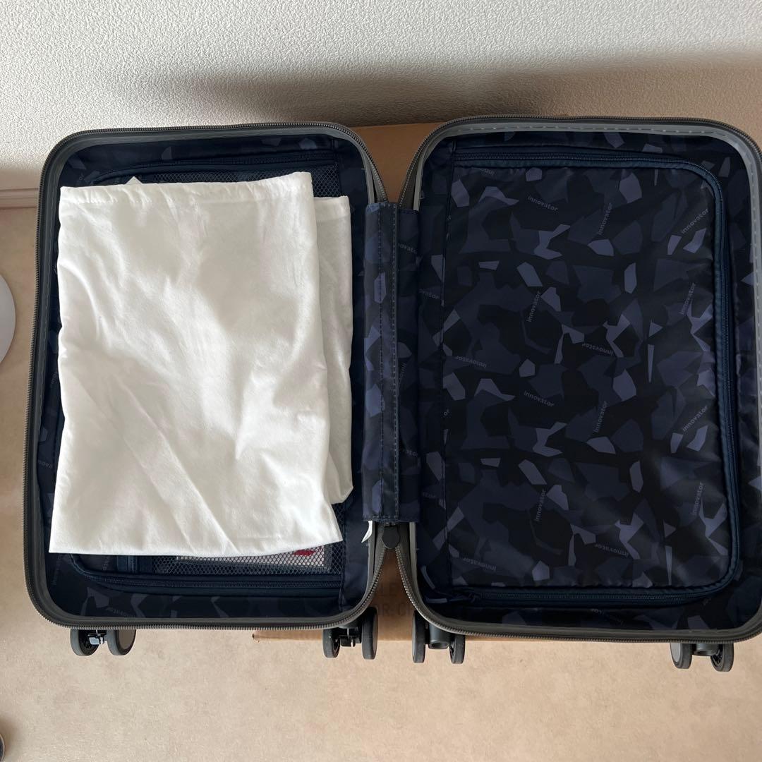 ✨新品未使用✨　　　　　　　　　　　　　　　　イノベーター　スーツケース