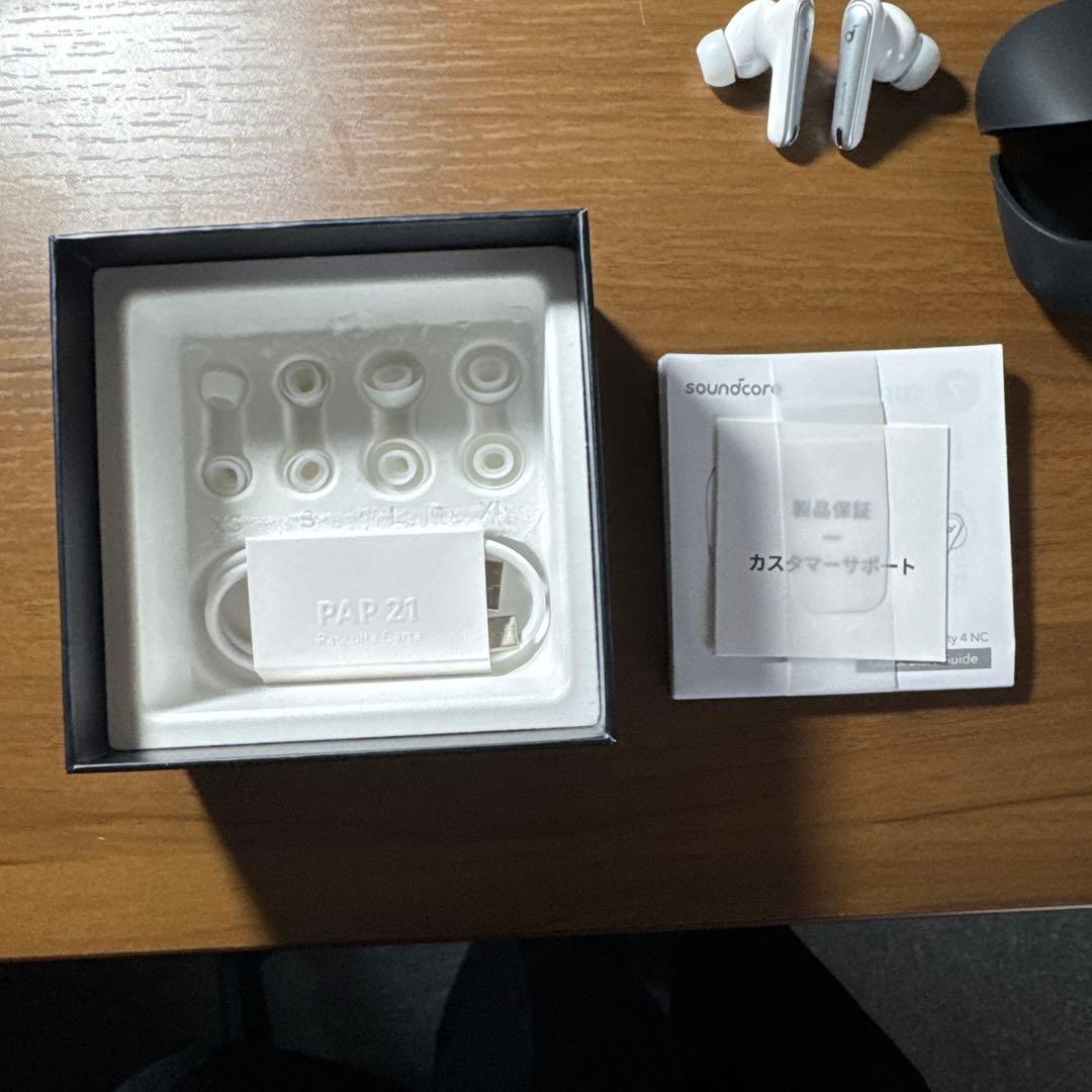 [美品]soundcore Liberty 4 NCワイヤレスイヤホンケース付き