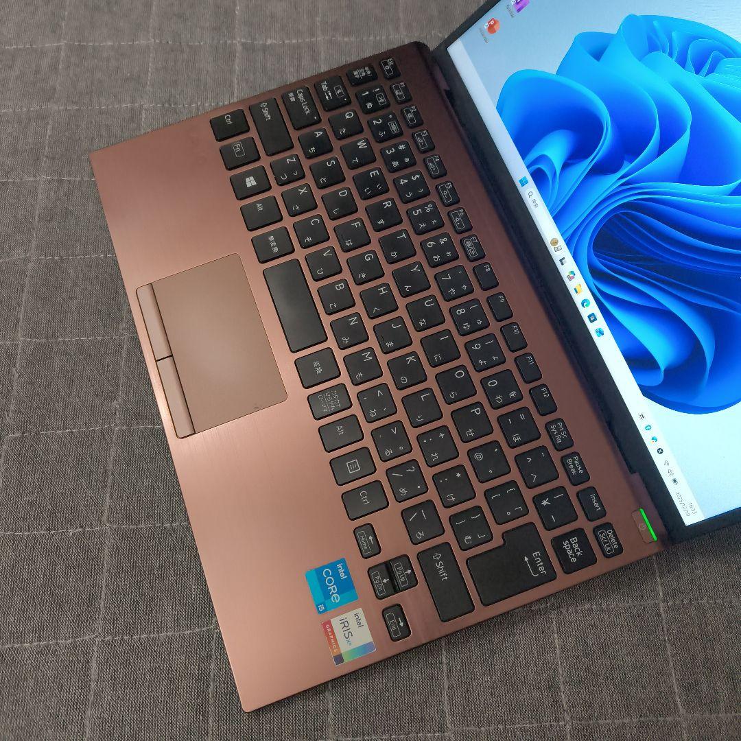 良好 日本製 高級感 VAIO 軽量 驚速11世代i5 16GB 新品512GB