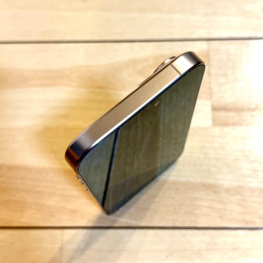【極美品】iPhone16Pro 128GB デザートチタニウムSIMフリー