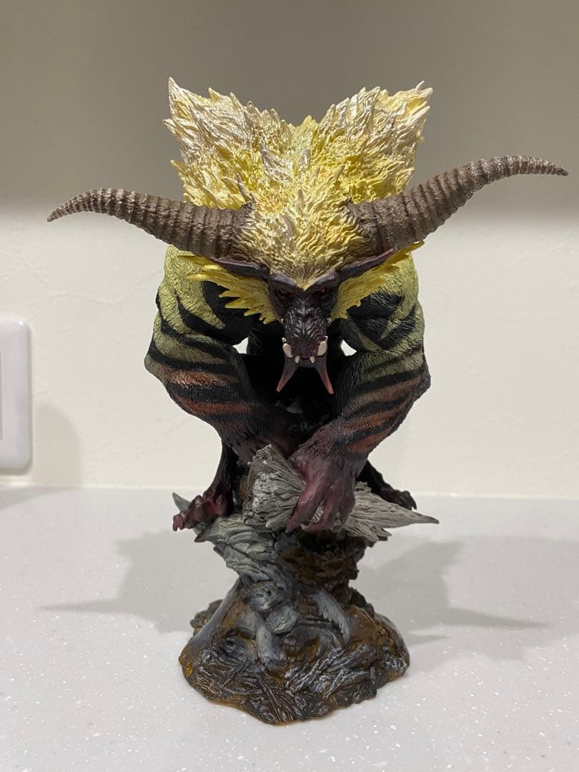 モンスターハンター クリエイターズモデル 激昂したラージャン フィギュア 復刻版