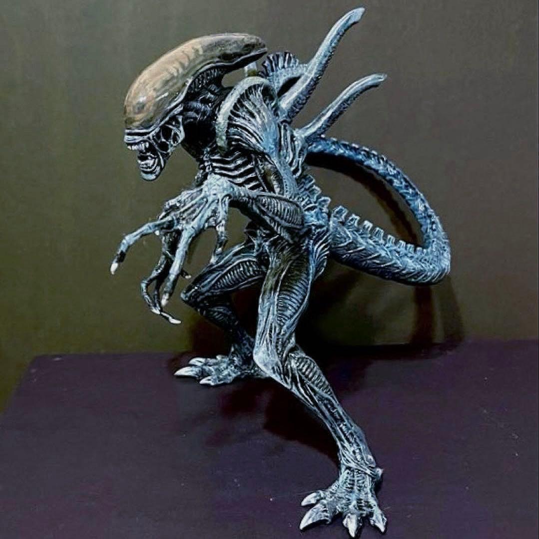 エイリアン　フィギュア　リペイント完成品