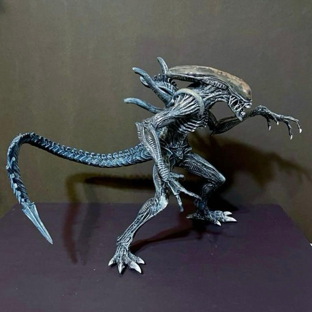 エイリアン　フィギュア　リペイント完成品