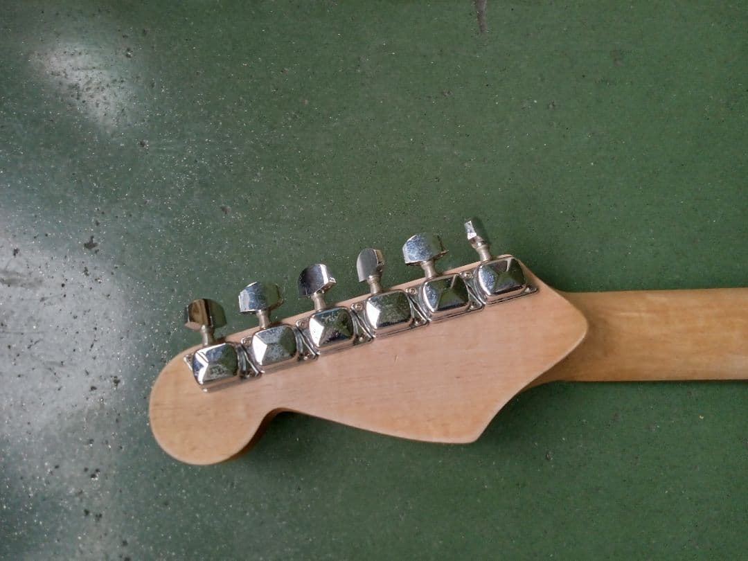 午前10時まで9,000円！ エレキギター　ストラト　ハードレリック