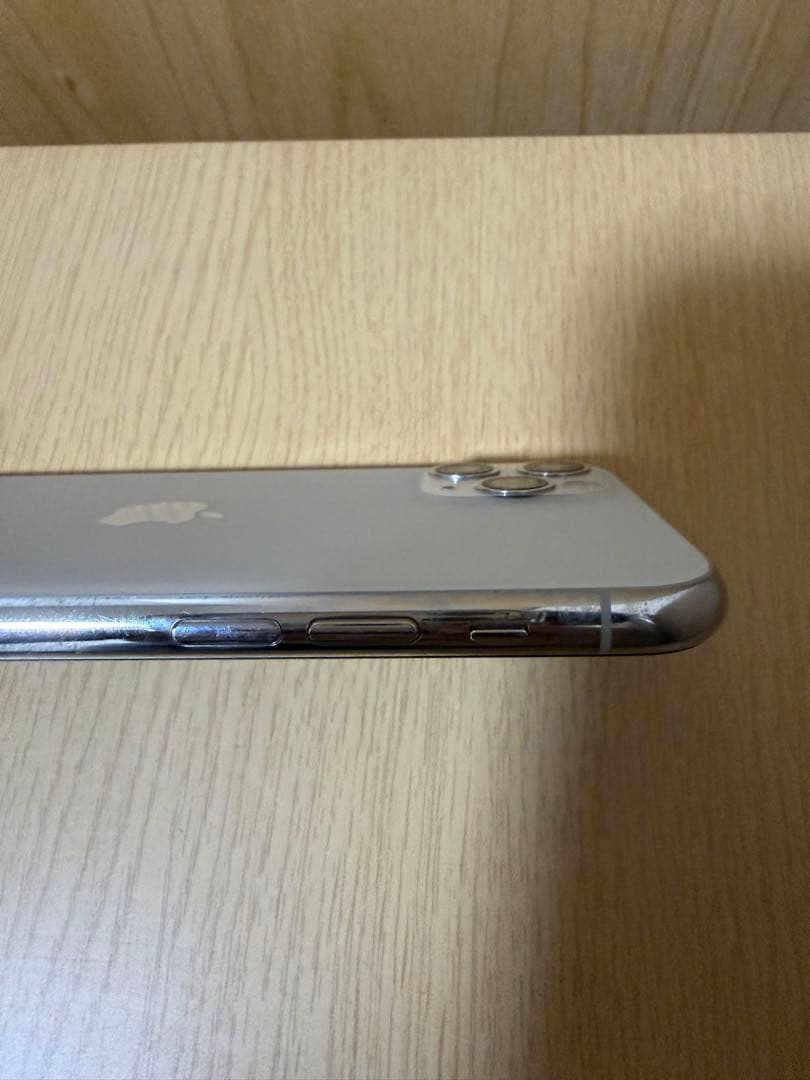 iPhone11pro バッテリー最大容量82%、SIMフリー、箱、説明書付属