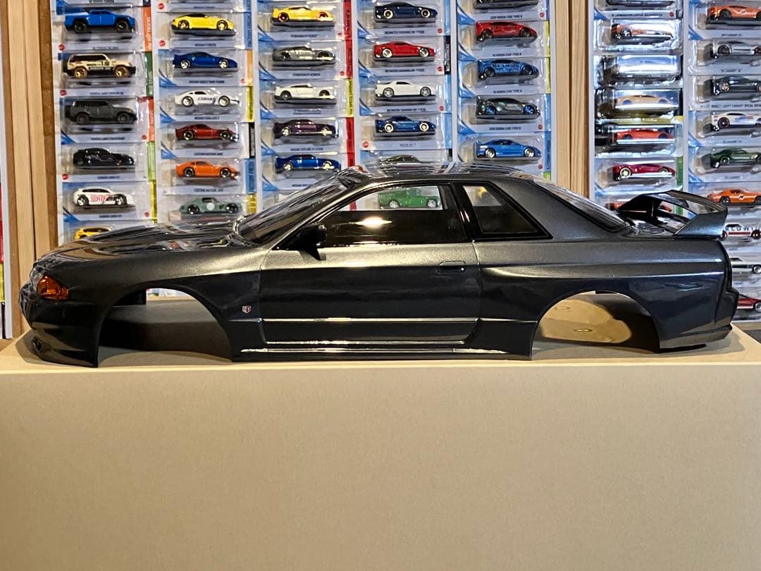 タミヤ ラジコン 日産スカイラインGT-R 塗装済 スペアボディR32 ガンメタ