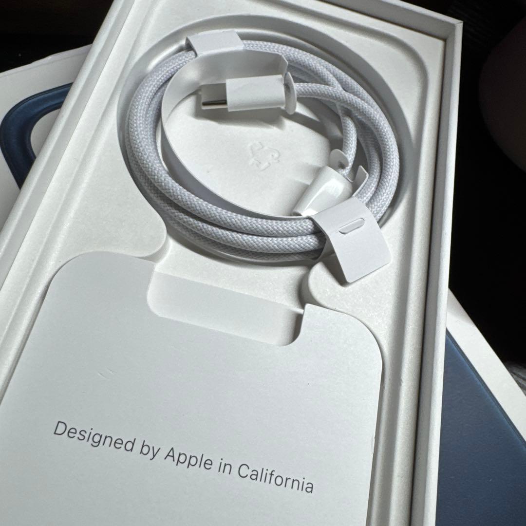 iPhone 15pro1TB新品未使用ミッドナイトブルーSIMフリー