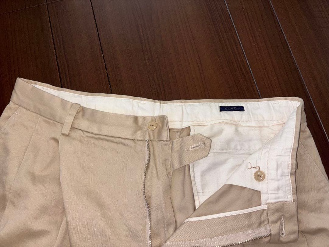 Beams 別注 Comoli 2タック ワイドテーパード チノパン パンツ