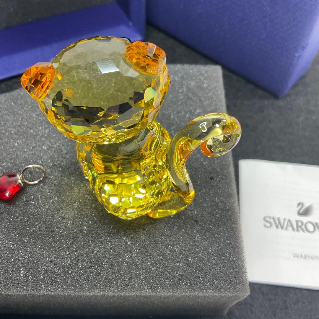 スワロフスキー　トラ