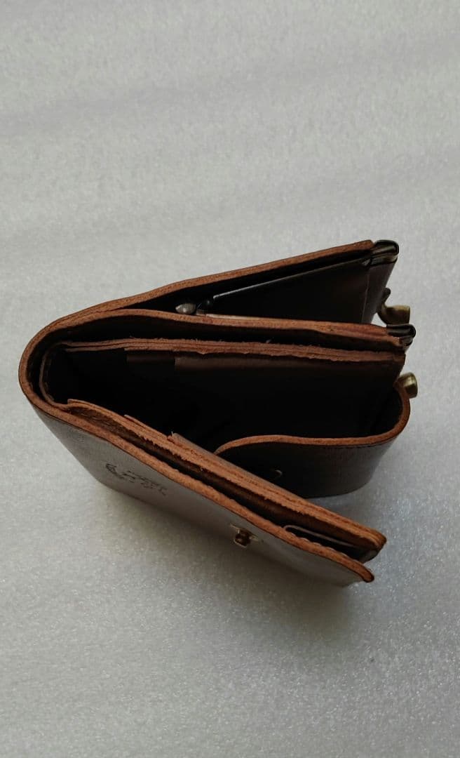 rima様　美品　IL BISONTE　二つ折り財布　ベージュ　がま口　ミニ財布