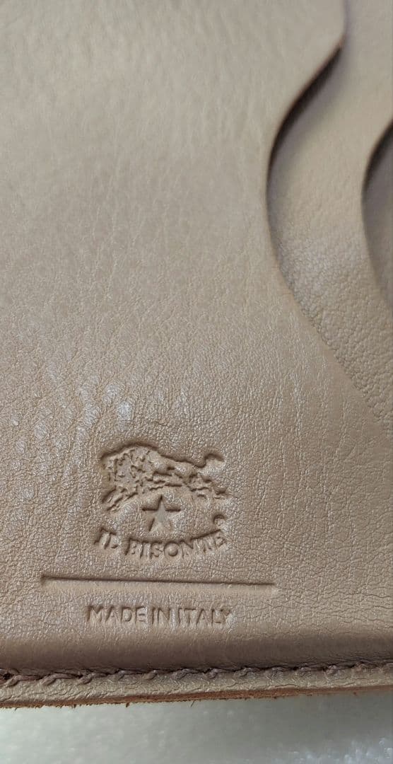 rima様　美品　IL BISONTE　二つ折り財布　ベージュ　がま口　ミニ財布