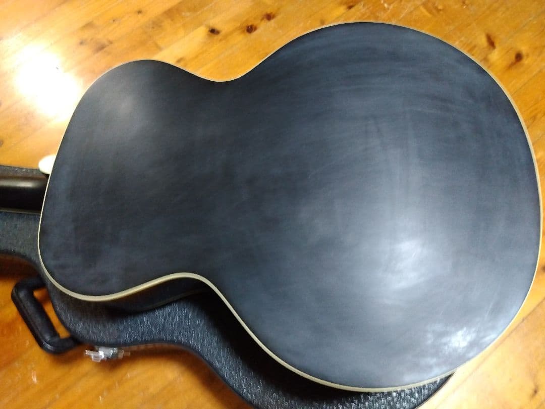 ギター loar LH-300