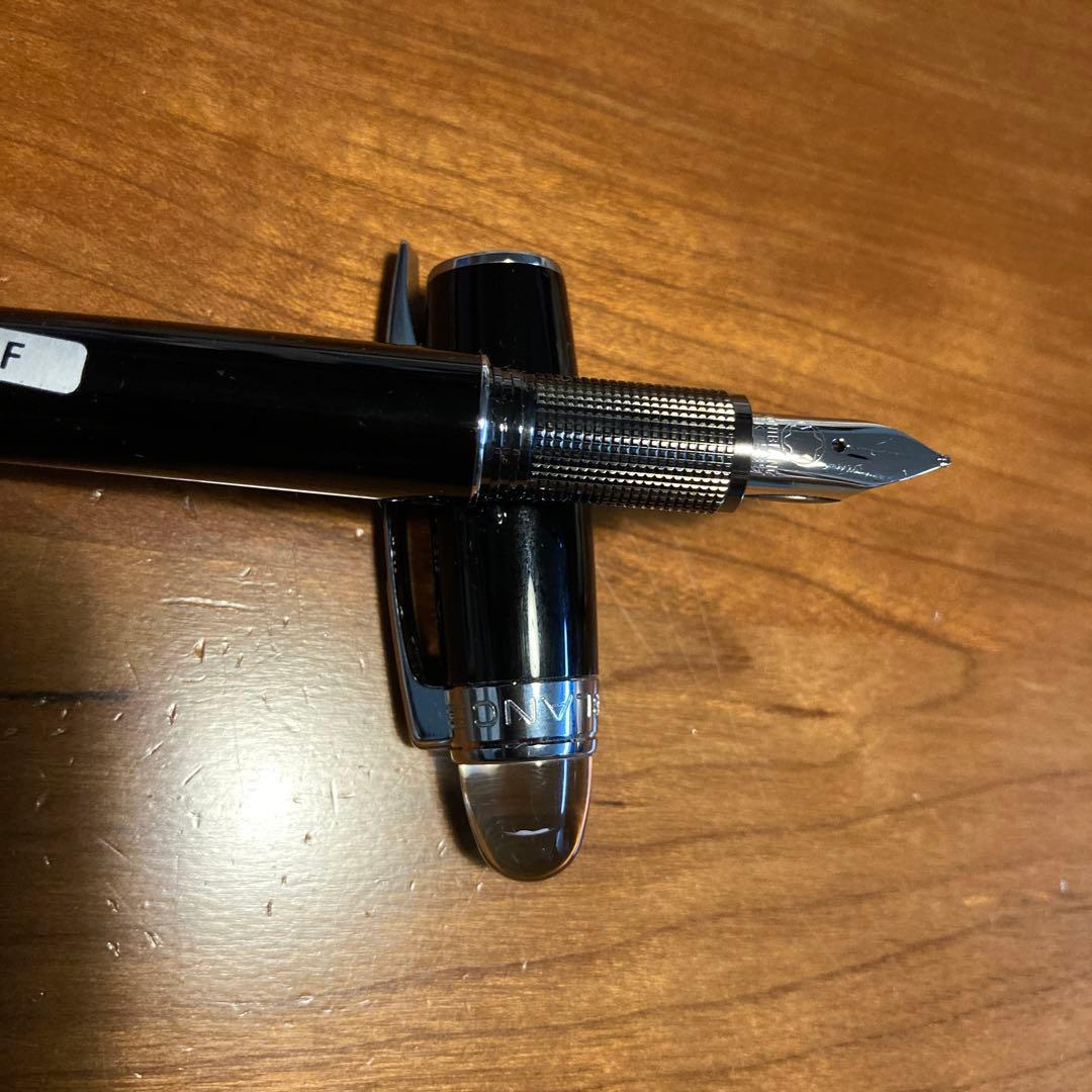 MONTBLANC 万年筆スターウォーカー黒・銀色ペン先F細字「自分へのご褒美」