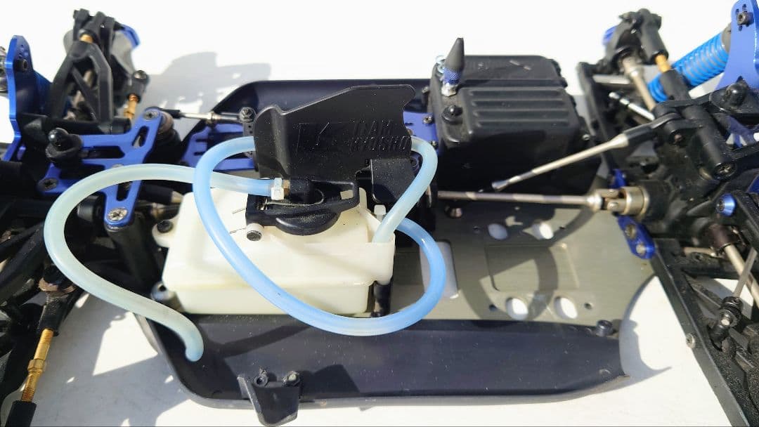 京商 1/8GP インファーノ MP777 4WDレーシングバギー シャーシ