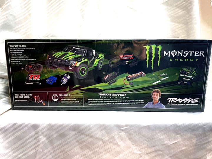 ラジコン　モンスターエナジー
