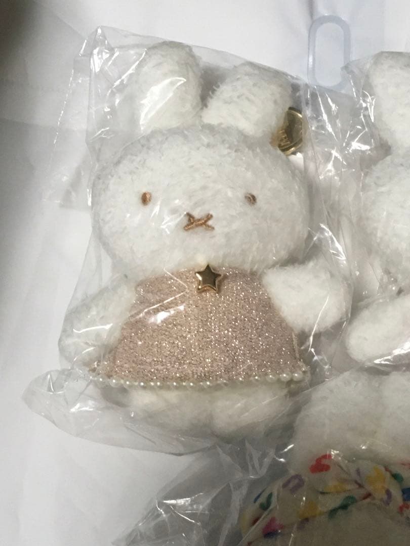 ミッフィー　原宿限定　HARAJUKU バッグチャーム　ぬいぐるみ　マスコット