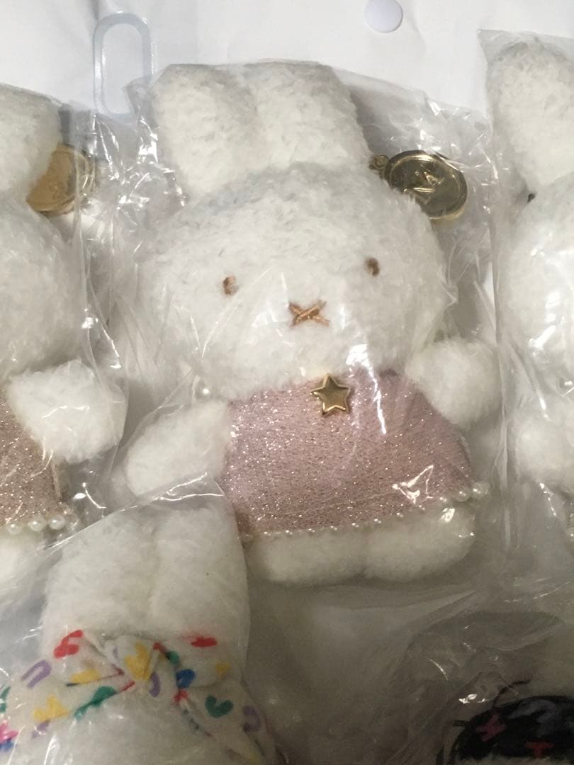 ミッフィー　原宿限定　HARAJUKU バッグチャーム　ぬいぐるみ　マスコット