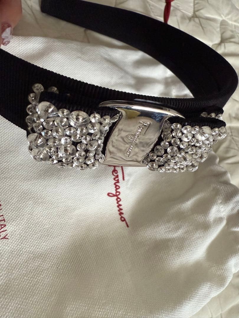 フェラガモ　カチューシャ　美品