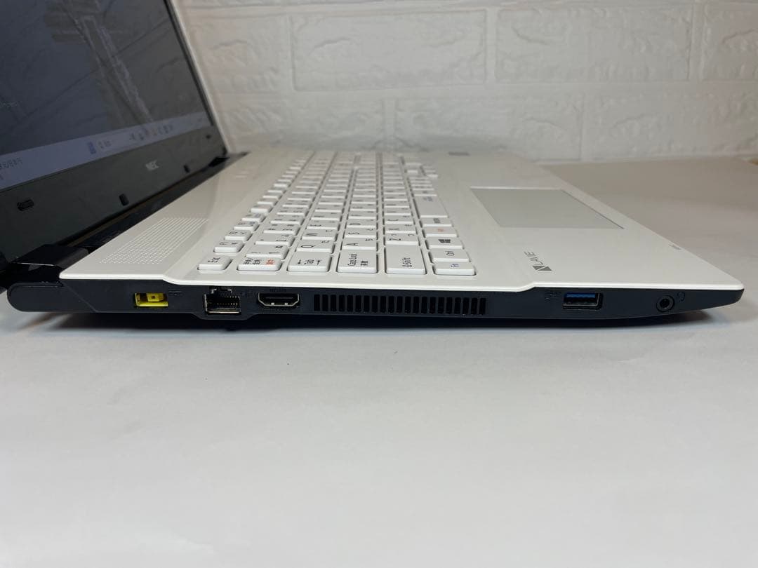 【美品】NEC☆LAVIE☆ホワイト☆i3☆SSD☆サクサク動きすぐ使える