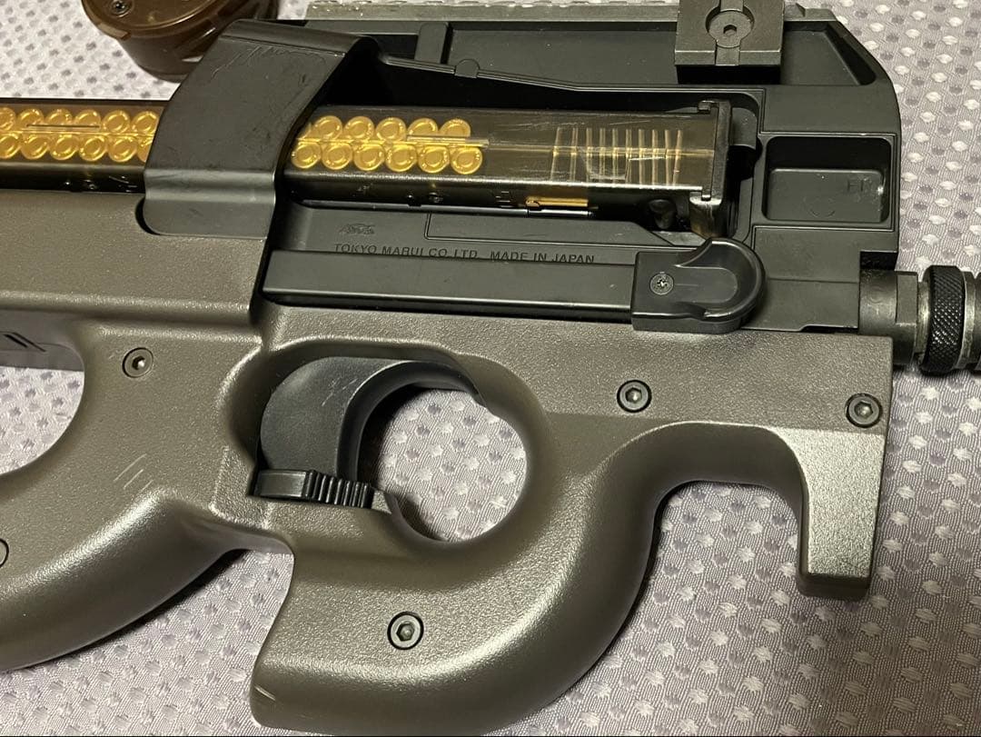 P90 東京マルイ　マガジン2個付き