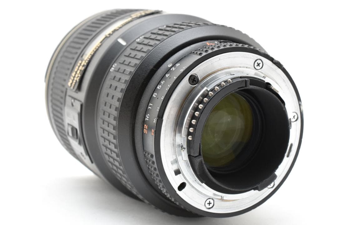 Nikon AF-S NIKKOR 17-35mm F2.8D ED カメラ