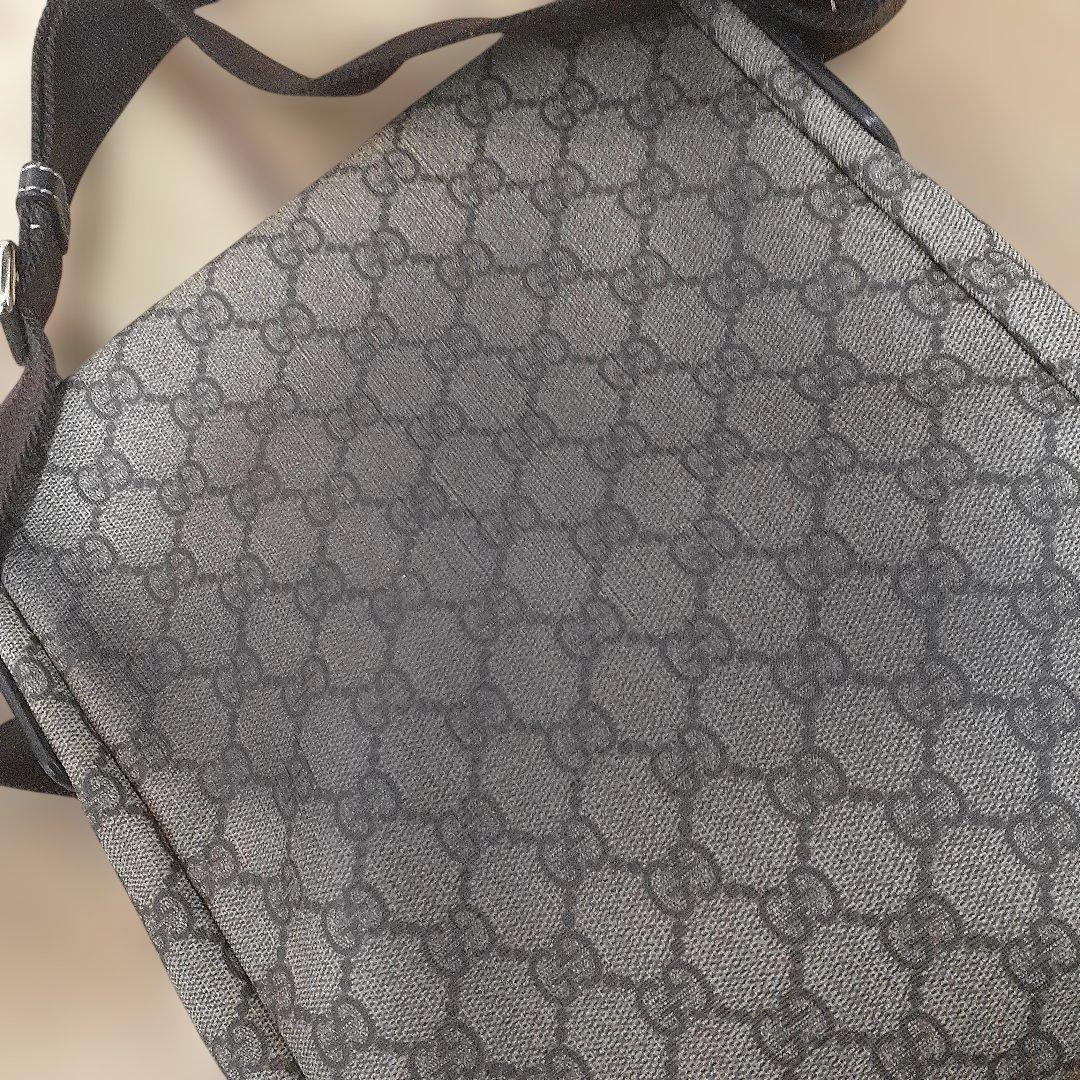 Gucci グレー GGパターン ショルダーバッグ